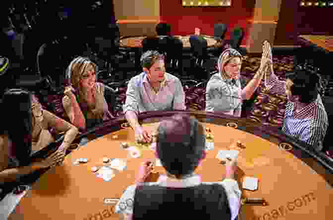 A Group Of People Playing Poker At A Table The Weekend Gamblers Guide To 3 Card Poker (The Weekend Gamblers Guides 1)